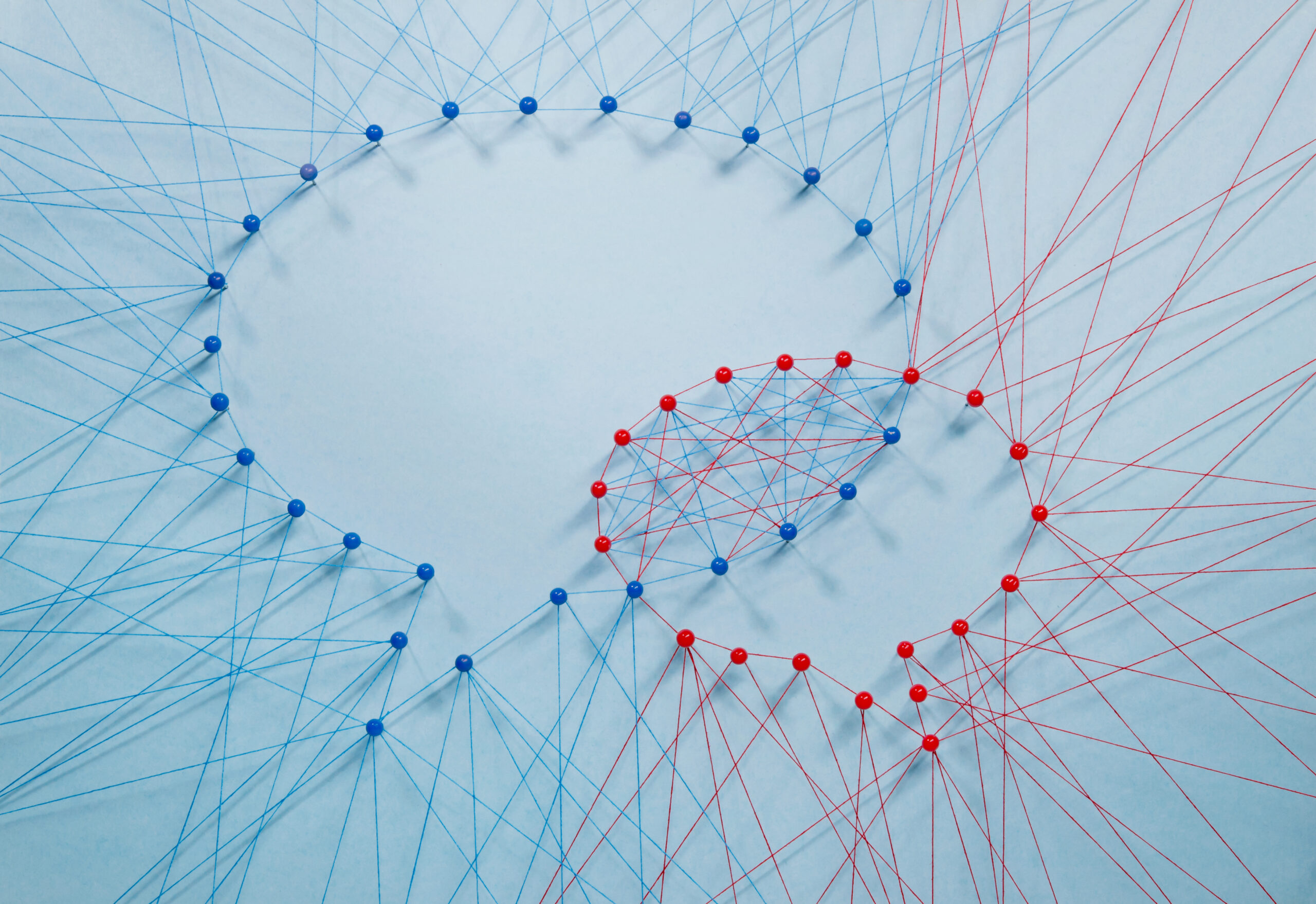Many threads forming two bubble speech